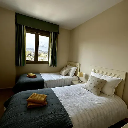 Esmeralda Apartment *